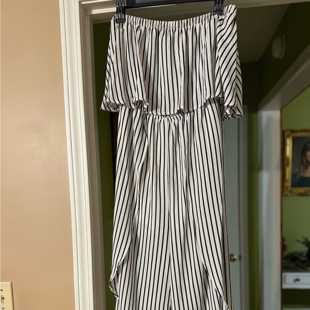 Black white jump suit with slits on side